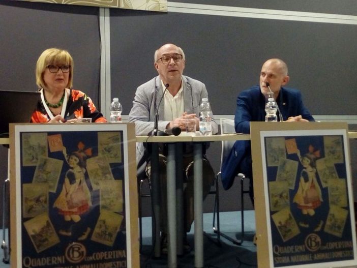 Un momento della presentazione di "Storie di Carta"-foto di repertorio Un momento della presentazione di "Storie di Carta"-foto di repertorio