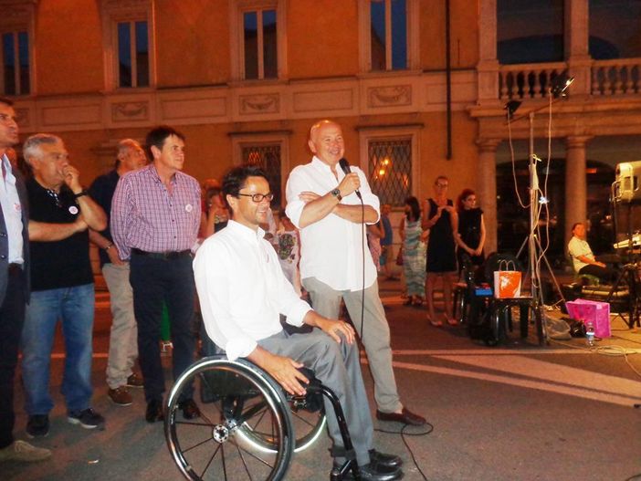 Il sindaco di Mondovì Stefano Viglione con Bruno Cavallo, l'inventore dei "Doi Pass"