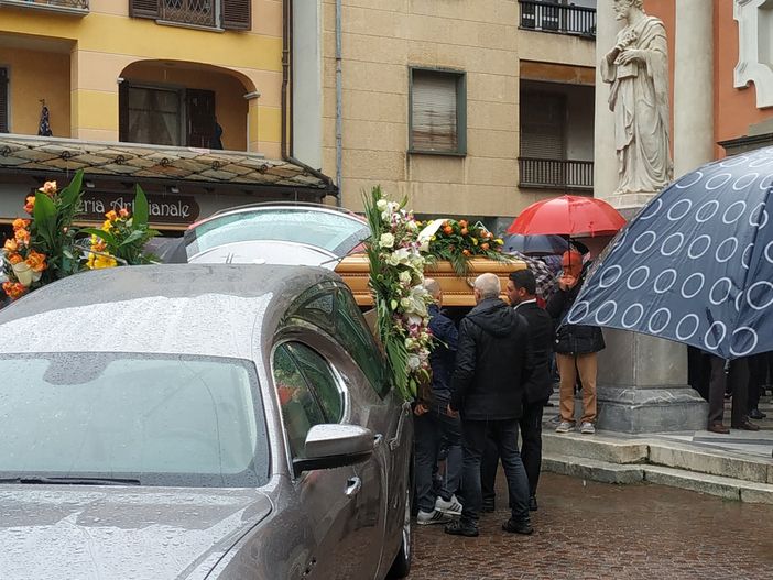 A Boves il funerale di Andrea Barale: "Facciamo del dolore speranza, continuando a sentirlo vicino"