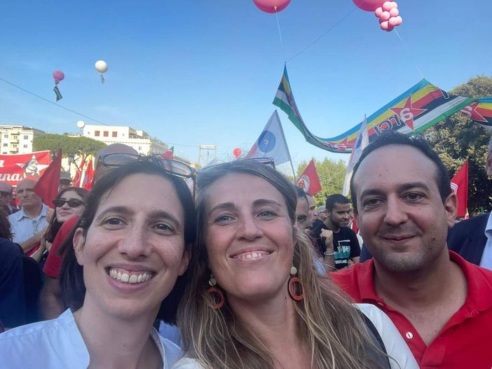 Chiara Gribaudo con Elly Schlein alla manifestazione della Cgil domenica a Roma Chiara Gribaudo con Elly Schlein alla manifestazione della Cgil domenica a Roma