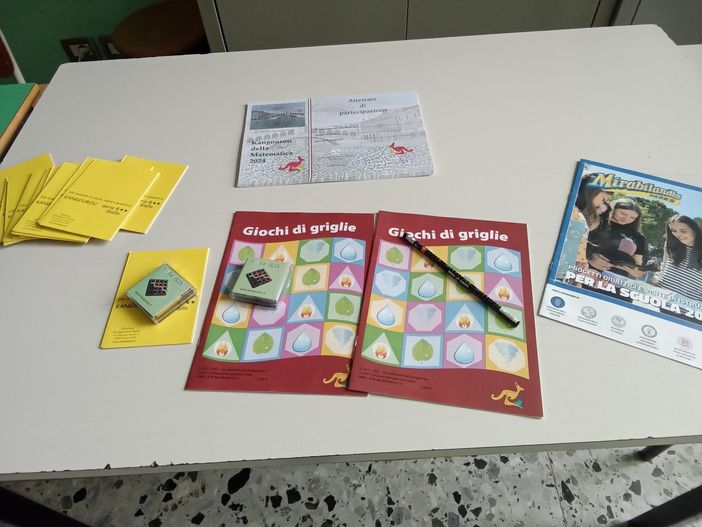 Tre alunne dell'IC Cuneo via Sobrero in semifinale ai giochi matematici dell'università di Milano