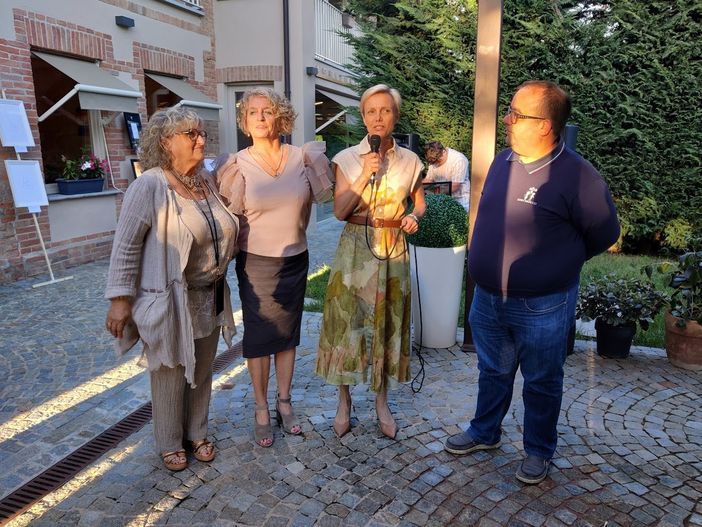 Serata elettorale in amicizia. Carlotta Boffa ha aperto le porte della sua cascina Serata elettorale in amicizia. Carlotta Boffa ha aperto le porte della sua cascina