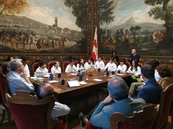 L'incontro tra il team e la Giunta L'incontro tra il team e la Giunta