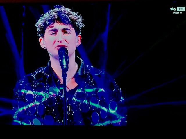 Linda Riverditi durante la sua esibizione (Foto: Sky Uno)