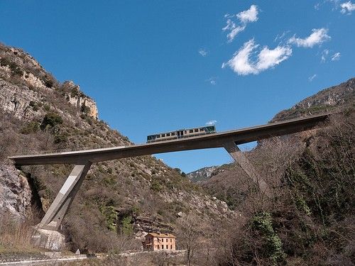 Linea Cuneo-Ventimiglia: ben venga la convenzione, ma perché nessun treno in più? Linea Cuneo-Ventimiglia: ben venga la convenzione, ma perché nessun treno in più?