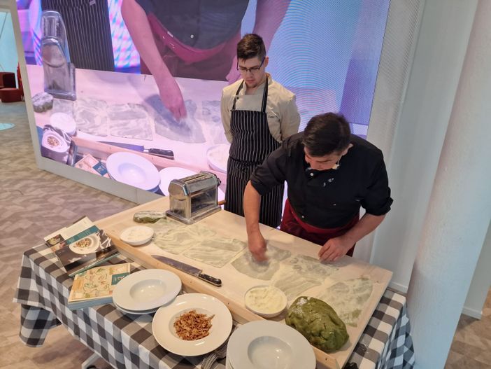 Confartigianato Cuneo alla Fiera del Marrone con lo show cooking “Mani in Pasta”