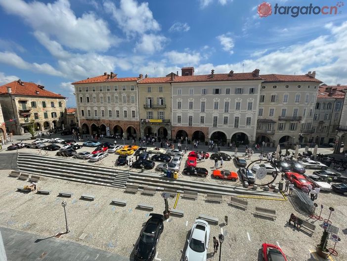A Mondovì intenso week-end dedicato ai motori dalle "Vecchie signore" alle Porsche [FOTOGALLERY]