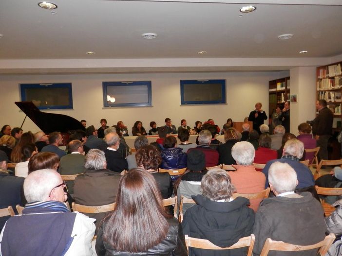 A Guarene d'Alba doppia inaugurazione per la biblioteca e la mostra "Cartoon"