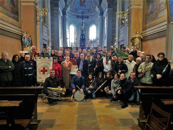 Foto di gruppo e alcuni istanti della consegna del sonetto