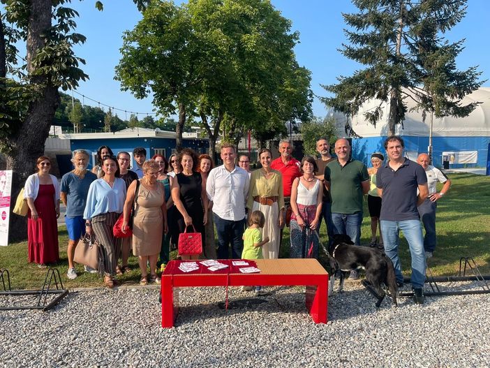 Inaugurata al NUoVO la trentacinquesima panchina rossa di Cuneo Inaugurata al NUoVO la trentacinquesima panchina rossa di Cuneo