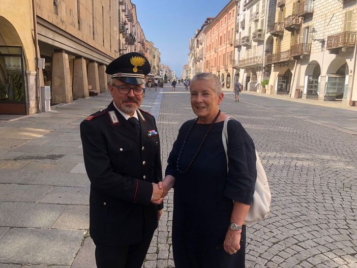 La sindaca Manassero con il comandante Stefano Imperatori La sindaca Manassero con il comandante Stefano Imperatori