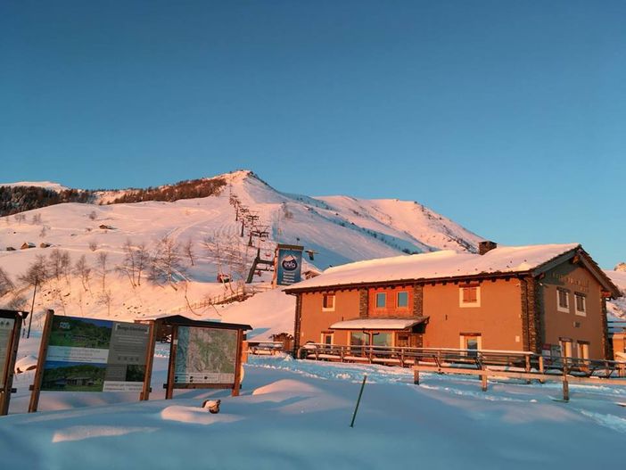 Pian Munè di Paesana: 50 centimetri di neve appena caduta renderanno ancor più romantica la cena di San Valentino
