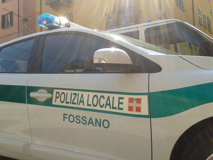 Fossano: scippo in centro storico, denunciato a piede libero un uomo Fossano: scippo in centro storico, denunciato a piede libero un uomo
