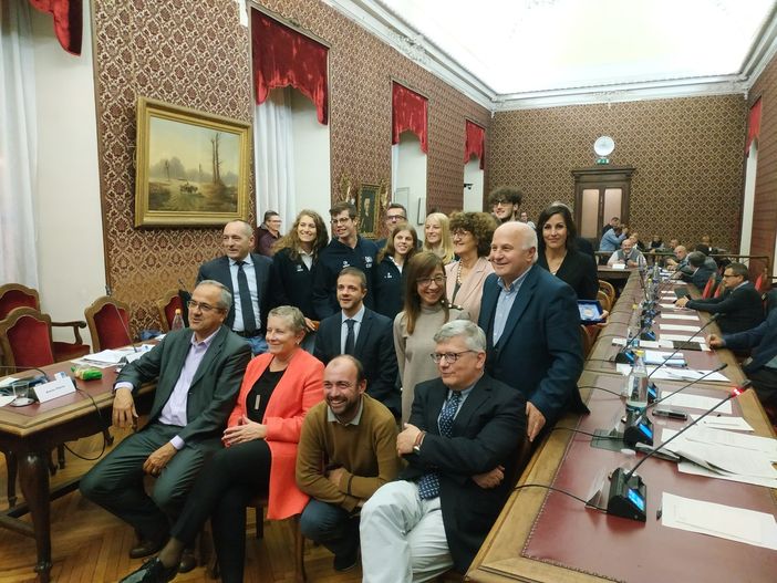 Cuneo: in consiglio comunale le giovani promesse del nuoto CSRGranda Cuneo: in consiglio comunale le giovani promesse del nuoto CSRGranda