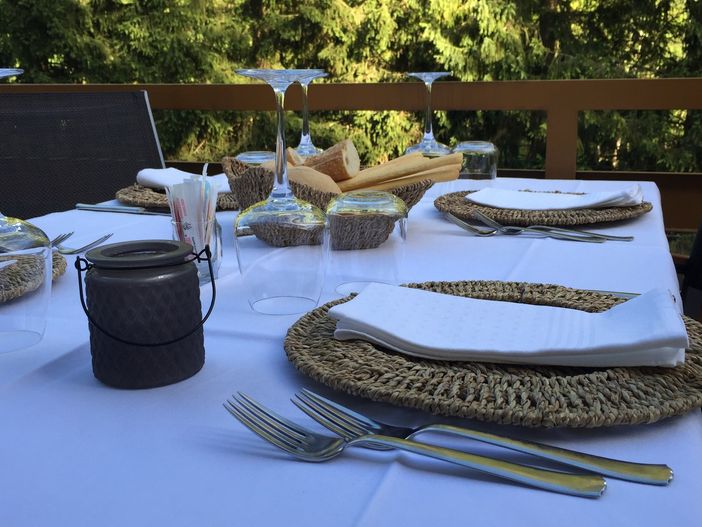 Pasqua e Pasquetta... con i piaceri della tavola, sport e natura Pasqua e Pasquetta... con i piaceri della tavola, sport e natura