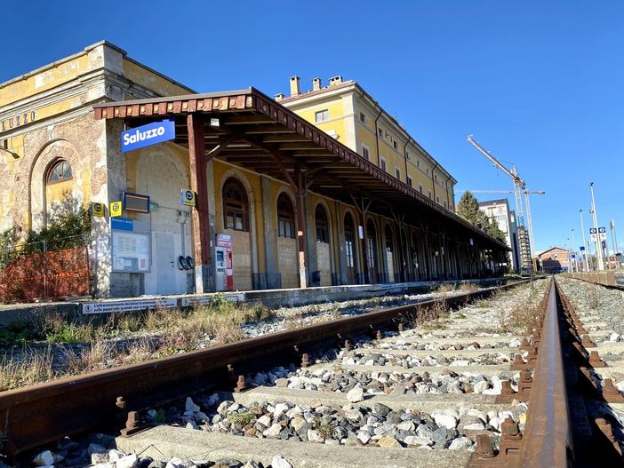 Il sindaco di Saluzzo scrive a Robaldo: "Necessaria una cabina di regia su infrastrutture, trasporti e logistica" Il sindaco di Saluzzo scrive a Robaldo: "Necessaria una cabina di regia su infrastrutture, trasporti e logistica"