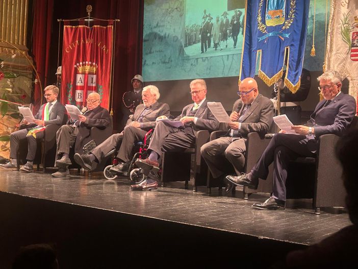 I sindaci leggono la lettera I sindaci leggono la lettera