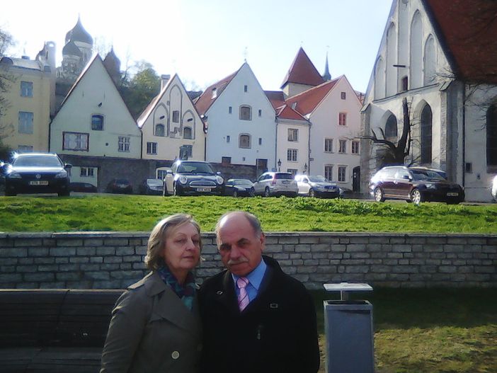 Anche Franco e Anna Ribero, da Tallin, leggono Targatocn... e tu? Anche Franco e Anna Ribero, da Tallin, leggono Targatocn... e tu?