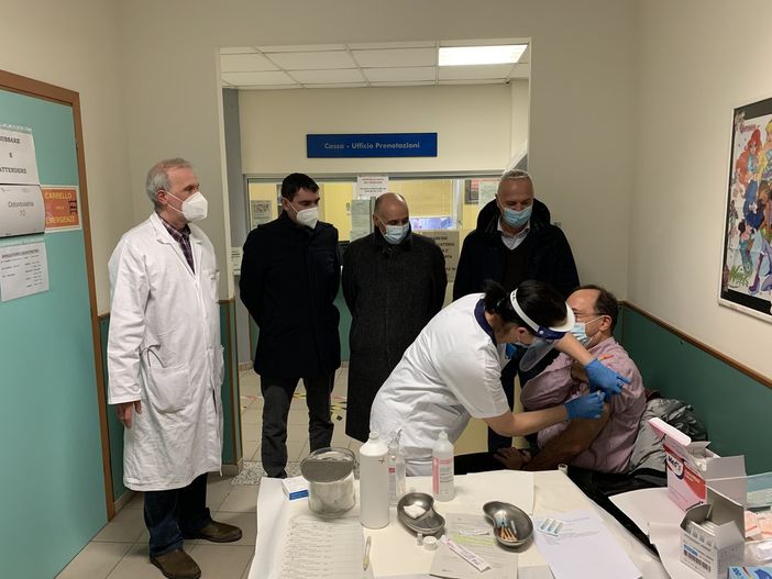 Oggi in Piemonte 6.818 persone hanno ricevuto la prima dose di vaccino anti Covid