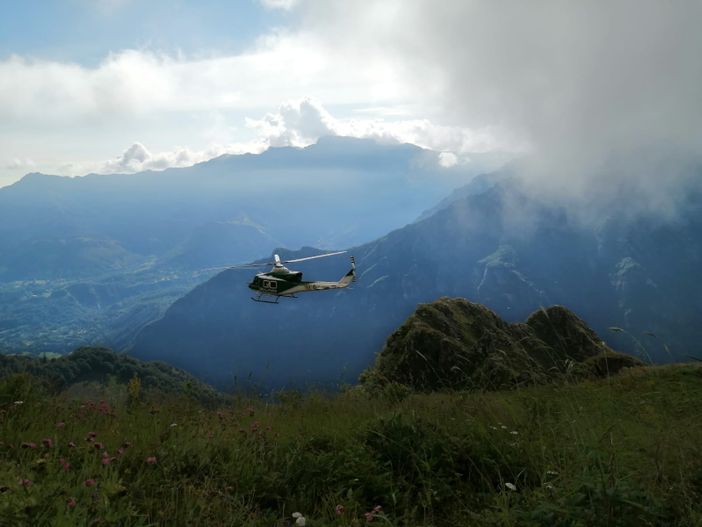 Alcune immagini dell'elicottero Drago e delle ricerche da terra