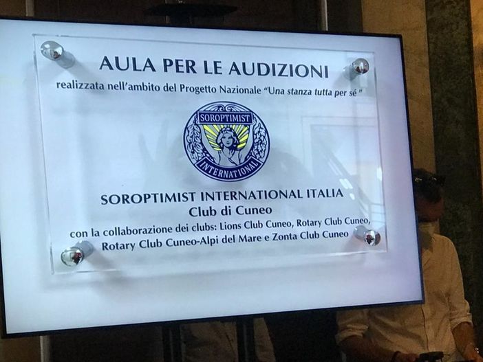A Cuneo si inaugura &quot;Una stanza tutta per sè&quot;, la sala d'ascolto per le donne vittime di violenza