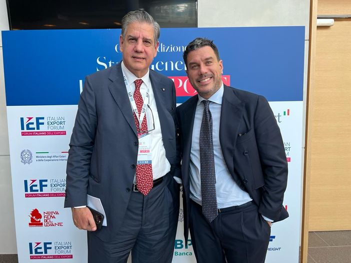 Stefano Pontecorvo, Presidente Leonardo S.p.A e Vicepresidente del Forum Italiano dell’Export (a sinistra) e Lorenzo Zurino (Presidente Forum Italiano dell’Export)