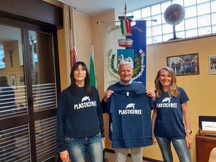 Anche il Comune di Roccabruna entra nella "rete" Plastic free