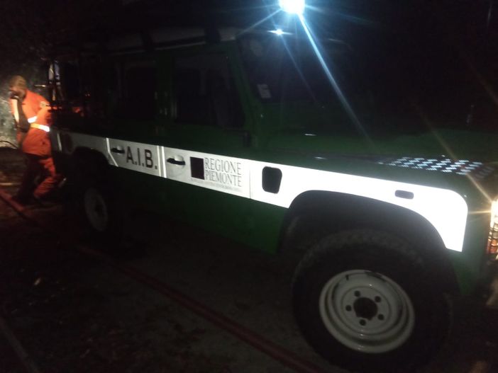 Incendio boschivo nel comune di Villar San Costanzo