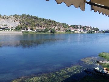 Anche in vacanza in Albania si legge Targatocn... e voi?