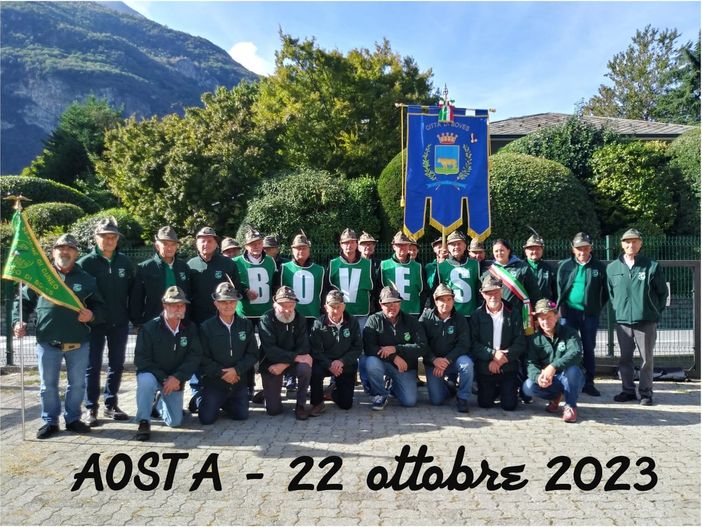 Penne nere della Granda ad Aosta per il raduno del 1° Raggruppamento