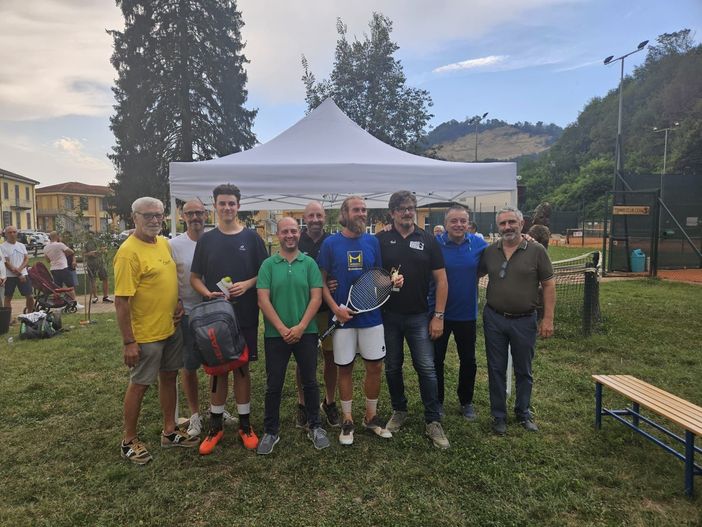 Tennis, Michele Longo vince il memorial Alberto Cajro Tennis, Michele Longo vince il memorial Alberto Cajro