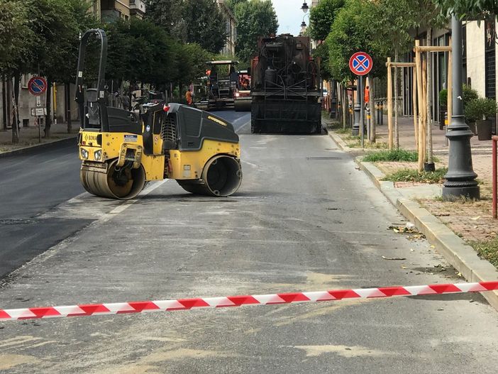 Cuneo, invece di riqualificare piazza Europa si bitumino le strade: i sette emendamenti degli Indipendenti al programma Lavori Pubblici