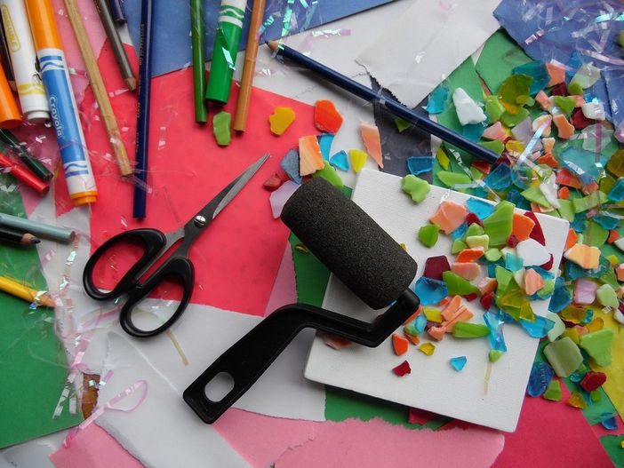 Alba, laboratorio di Bricolage presso il Centro Anziani di Via Misureto