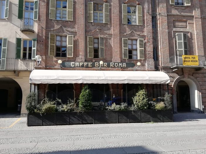 Caffè Roma: lo storico locale fossanese potrebbe riaprire il 15 marzo