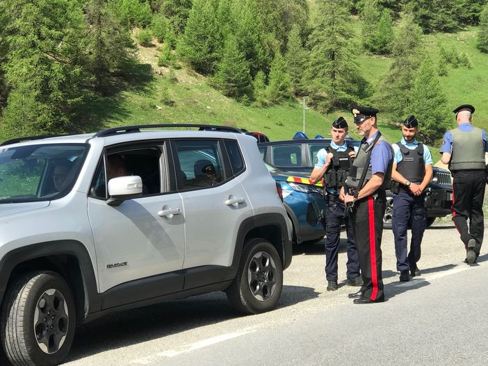 Carabinieri e Gendarmeria insieme per il controllo del territorio: la cooperazione parte da Argentera [FOTO E VIDEO]