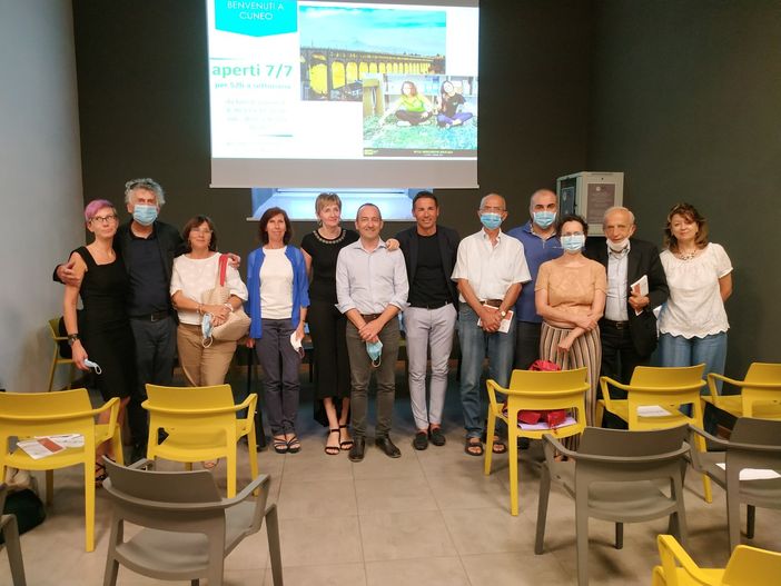 I membri della commissione, l'assessore Serale, Mauro Bernardi e Daniela Salvestrin