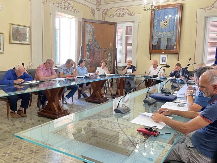 Un momento del consiglio comunale