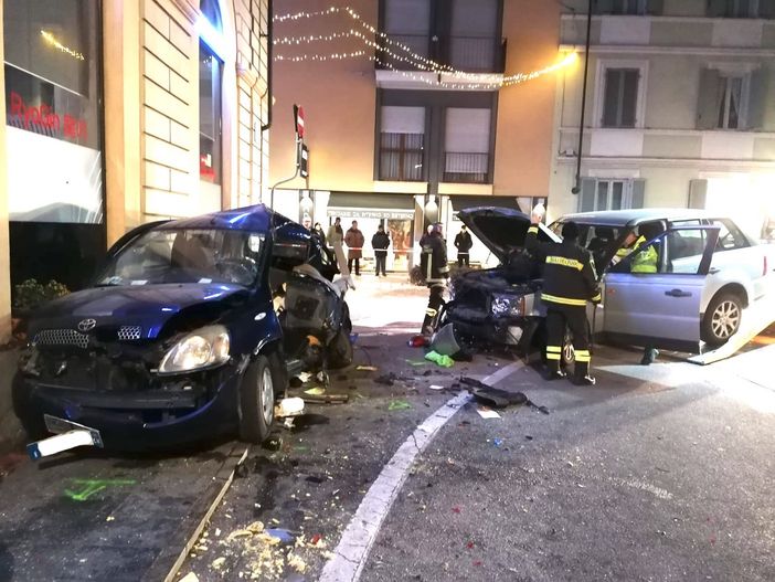 Alba, pauroso incidente in corso Michele Coppino: deceduta una 64enne Alba, pauroso incidente in corso Michele Coppino: deceduta una 64enne
