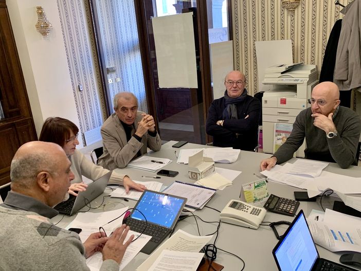 Alle ultime battute, i lavori per l'allestimento del nuovo ospedale Alle ultime battute, i lavori per l'allestimento del nuovo ospedale