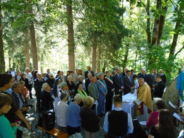 Una passata edizione della festa di Sant'Elena Una passata edizione della festa di Sant'Elena