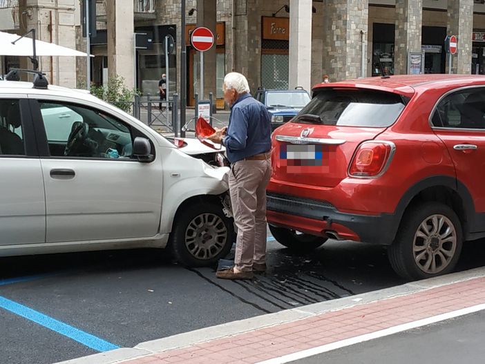 Incidente in corso Nizza a Cuneo: nessun ferito grave Incidente in corso Nizza a Cuneo: nessun ferito grave