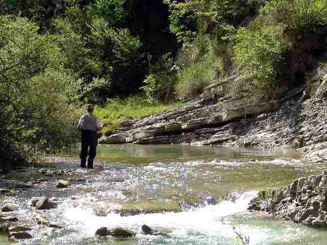 San Damano Macra, l'Aassociazione pescatori organizza un raduno al lago Enel