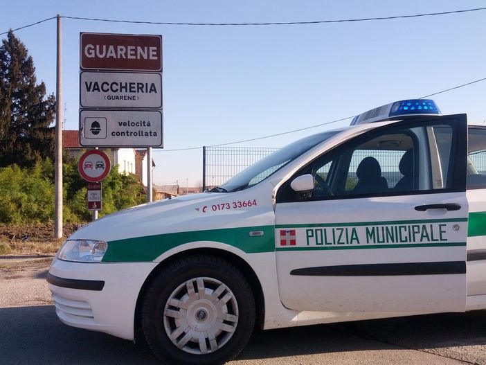 Auto sfrecciavano a oltre il doppio del limite previsto: quattro patenti ritirate sulle strade di Guarene e Castagnito Auto sfrecciavano a oltre il doppio del limite previsto: quattro patenti ritirate sulle strade di Guarene e Castagnito