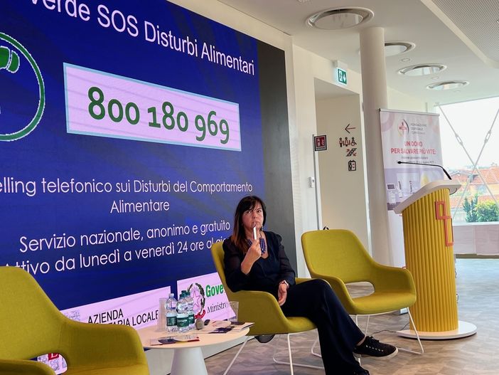 "Il corpo è un teatro dove esprimere il proprio disagio": a Cuneo la maggiore esperta italiana di disturbi dell'alimentazione