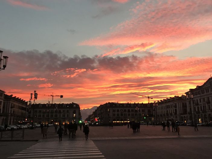 Il tramonto a Cuneo lo scorso mercoledì 5 dicembre