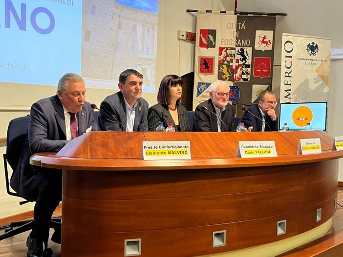 Confartigianato Cuneo e l'Associazione Commercianti hanno incontrato i candidati sindaci del Comune di Fossano [RIVEDI LA PUNTATA]
