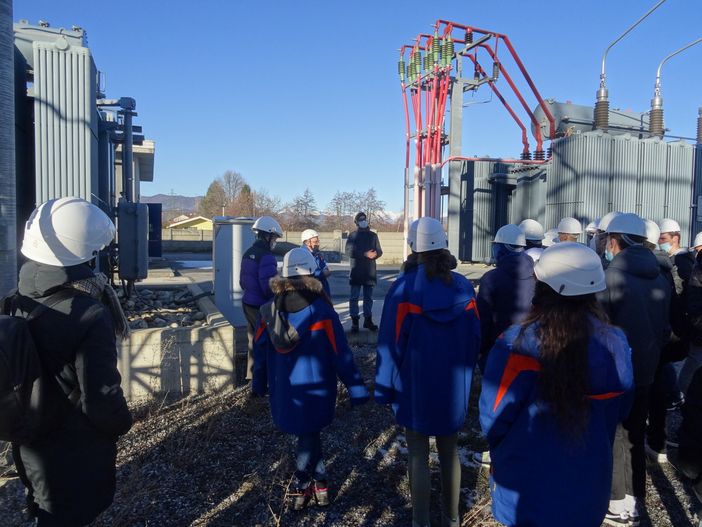Cuneo, gli studenti dell'Itis in visita presso la cabina di E-distribuzione