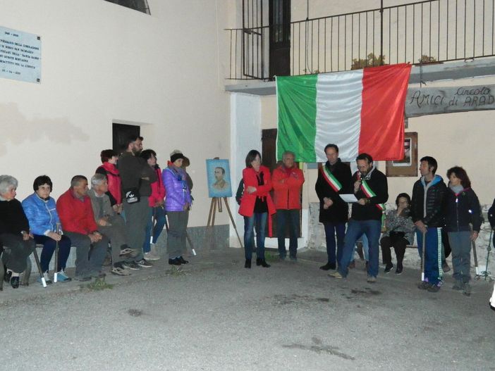 Oltre cento partecipanti alla fiaccolata Anpi a San Antonio Aradolo