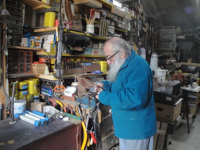 Giochi e giocattoli “ecologici” del passato con Prezzemolo in mostra a Palazzo Samone