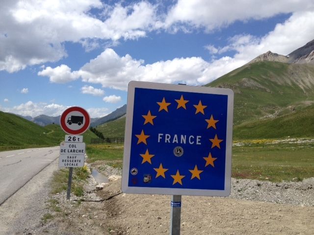 Divieto di transito ai mezzi pesanti sulla RD900 a Barcellonette